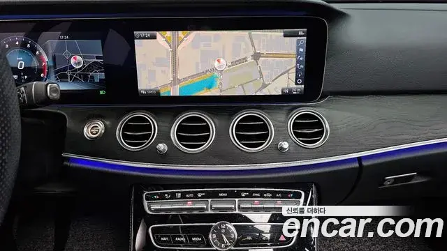 Mercedes-Benz E-Class 2018 — Фото 14/20