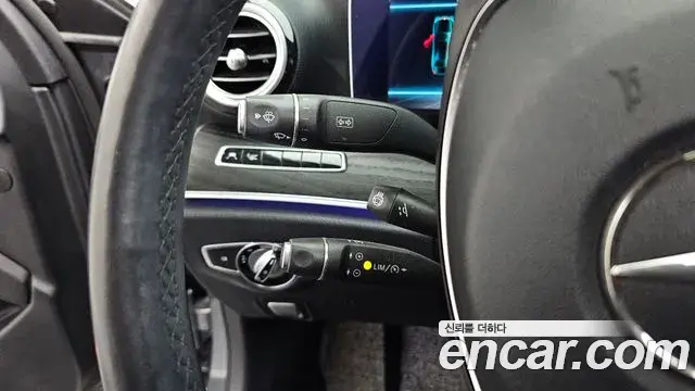 Mercedes-Benz E-Class 2018 — Фото 19/20