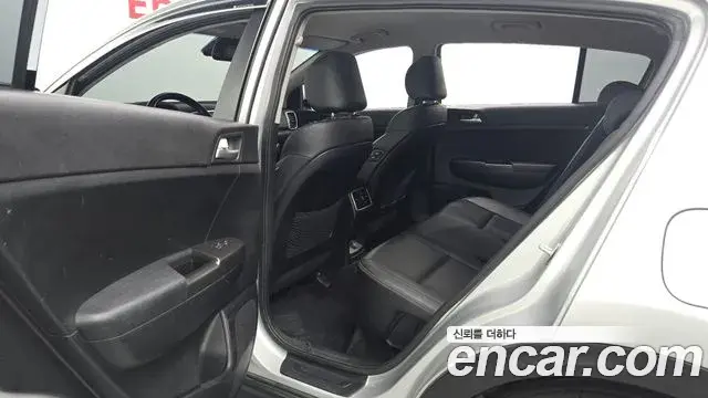 Kia Sportage The Bold 2019 — Фото 11/20