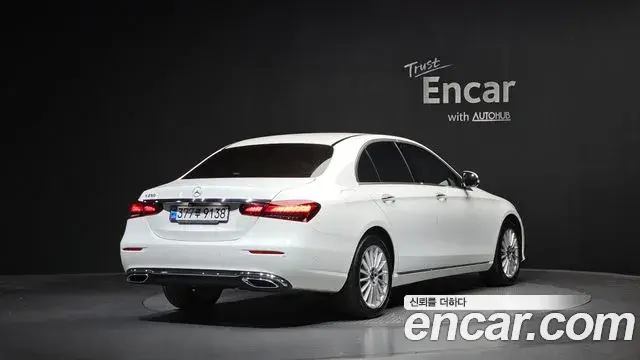 Mercedes-Benz E-Class 2021 — Фото 2/20