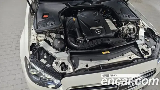 Mercedes-Benz E-Class 2021 — Фото 6/20