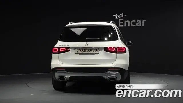 Mercedes-Benz GLB-Class 2022 — Фото 4/20