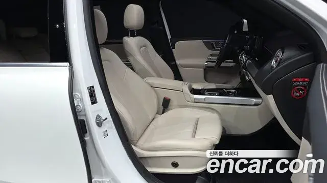 Mercedes-Benz GLB-Class 2022 — Фото 11/20