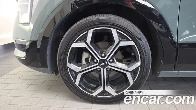 Kia Niro 2022 — Фото 5/20