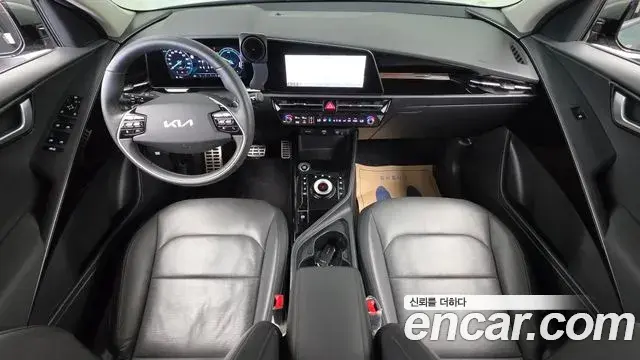 Kia Niro 2022 — Фото 7/20