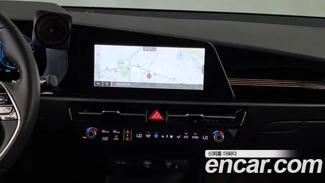 Kia Niro 2022 — Фото 14/20