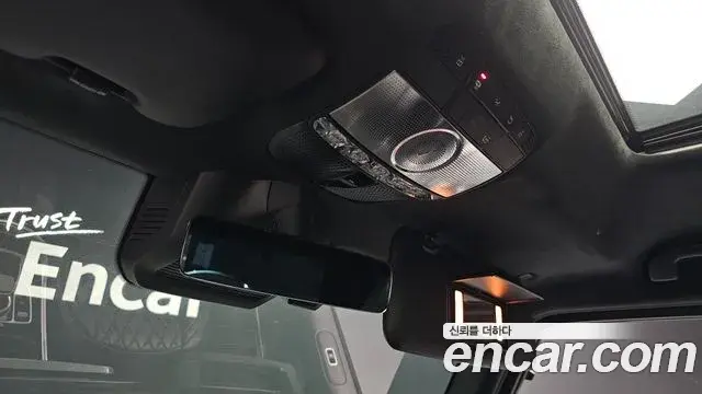 Mercedes-Benz G-Class 2020 — Photo 24/36