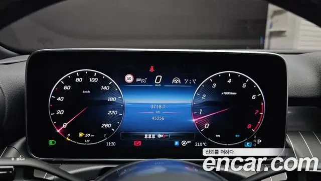 Mercedes-Benz C-Class 2022 — Фото 8/20
