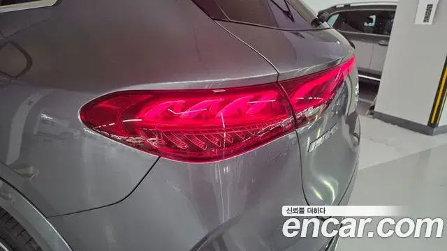 Mercedes-Benz EQE SUV 2024 — Photo 11/20