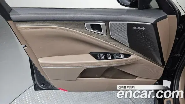 Kia K8 2022 — Photo 19/35