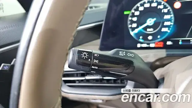 Kia K8 2022 — Photo 17/35