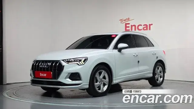 Audi Q3 2020 — Фото 1/20