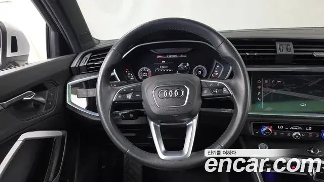 Audi Q3 2020 — Фото 13/20