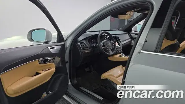 Volvo XC90 2023 — ფოტო 24/30
