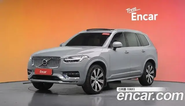 Volvo XC90 2023 — ფოტო 1/30