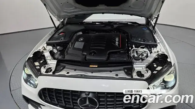 Mercedes-Benz E-Class 2021 — Фото 6/20