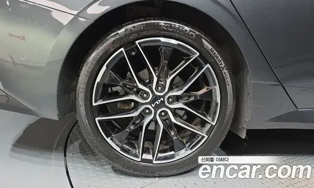 Kia K5 2022 — ფოტო 10/32