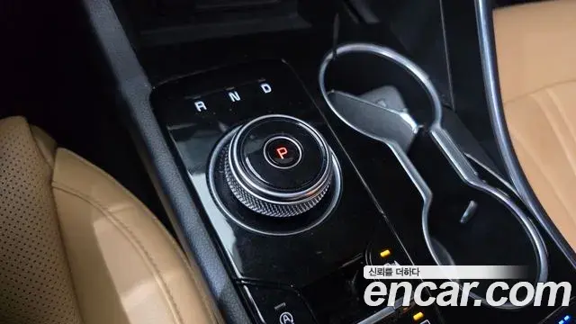 Kia K5 2022 — ფოტო 30/32