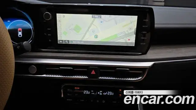 Kia K5 2022 — ფოტო 11/32