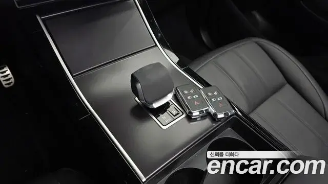 Land Rover Range Rover Evoque 2026 — Şəkil 1/33