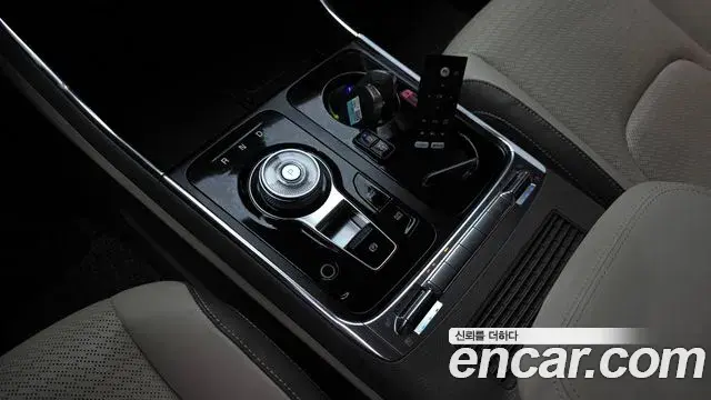 Kia Carnival 2023 — Photo 11/35