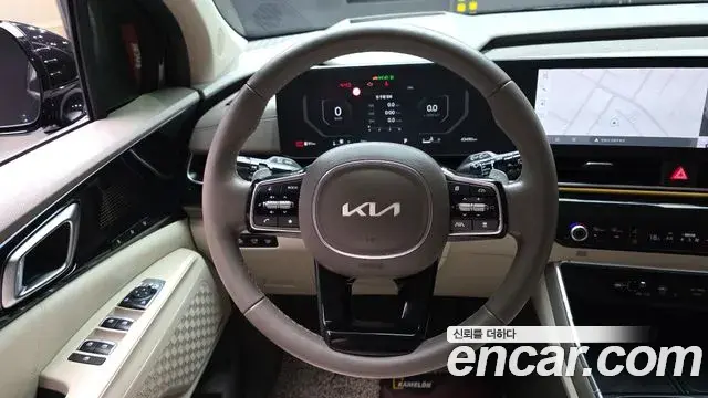 Kia Carnival 2023 — Photo 14/35