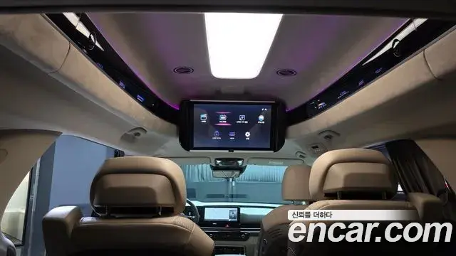 Kia Carnival 2023 — Photo 9/35