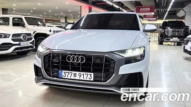 Audi Q7 2021 — Фото 1/20