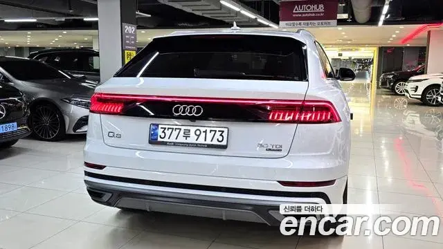 Audi Q7 2021 — Фото 7/20