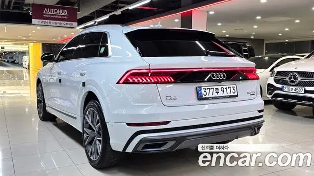 Audi Q7 2021 — Фото 8/20