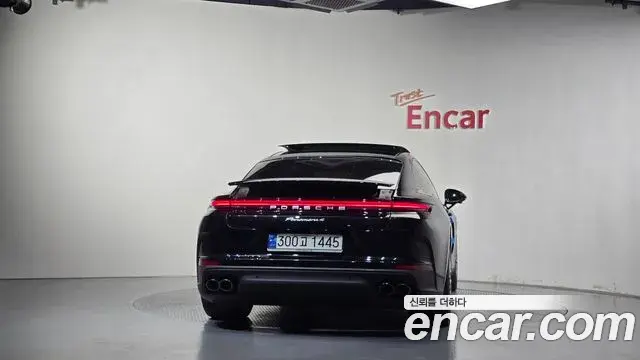 Porsche Panamera 2024 — ფოტო 1/20