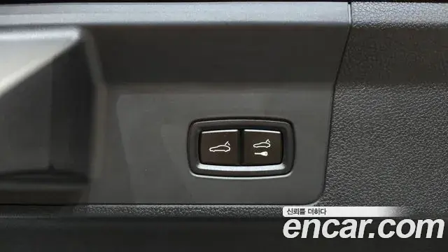 Porsche Panamera 2024 — ფოტო 2/20