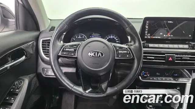 Kia Seltos 2019 — Фото 14/20
