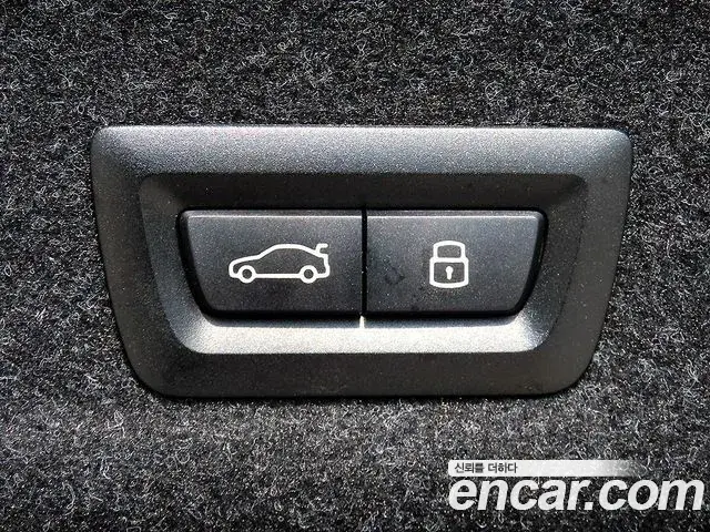 BMW 3 Series 2025 — Photo 17/20