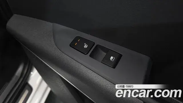 Kia Niro 2024 — Фото 18/20