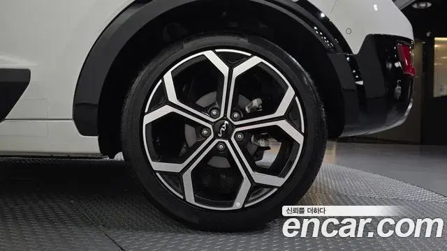 Kia Niro 2024 — ფოტო 3/31