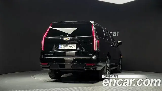 Cadillac Escalade 2024 — ფოტო 12/20