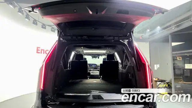 Cadillac Escalade 2024 — ფოტო 9/20