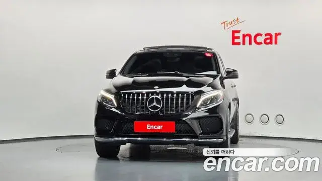 Mercedes-Benz GLE-Class 2018 — Фото 3/20