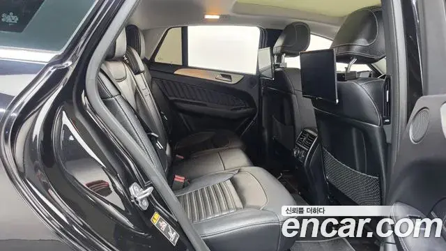 Mercedes-Benz GLE-Class 2018 — Фото 11/20