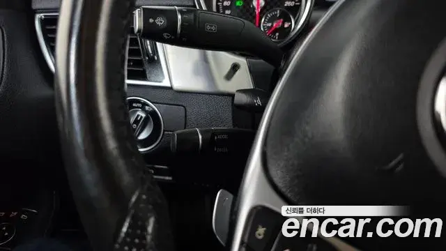 Mercedes-Benz GLE-Class 2018 — ფოტო 24/31
