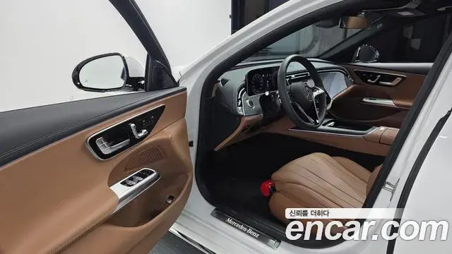 Mercedes-Benz E-Class 2026 — Фото 10/20
