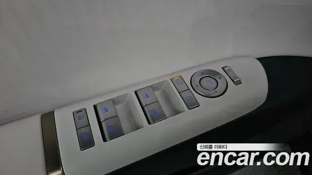 Hyundai Grandeur 2023 — Photo 18/20