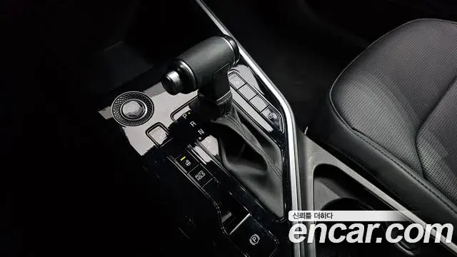 Kia Niro 2023 — Фото 9/20