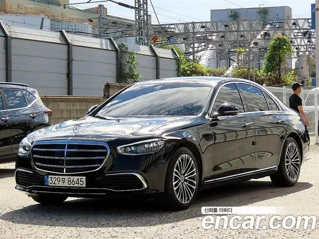 Mercedes-Benz S-Class 2022 — Фото 1/20