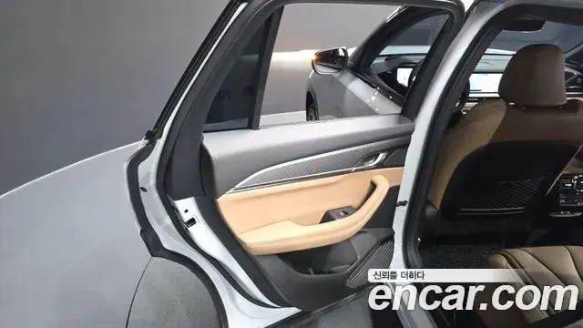 Renault Samsung Grand Koleos 2025 — Photo 30/37
