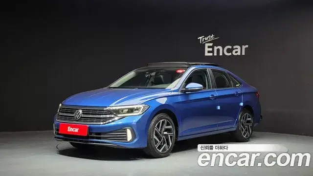 Volkswagen Jetta 2023 — Фото 1/20