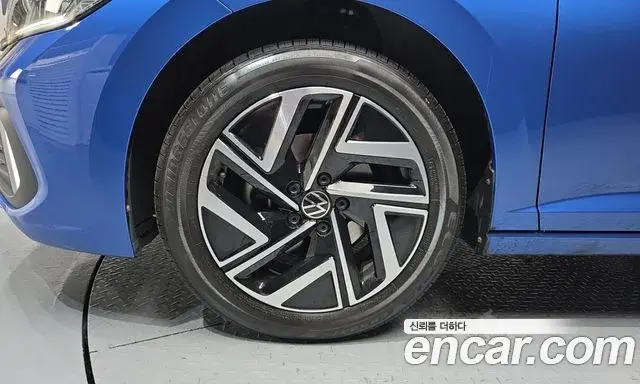Volkswagen Jetta 2023 — Фото 5/20
