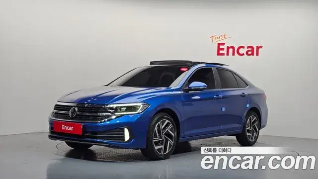 Volkswagen Jetta 2023 — Фото 1/20