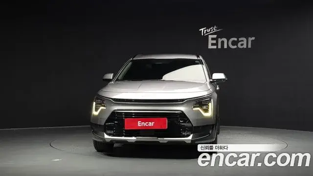 Kia Niro 2022 — Фото 3/20